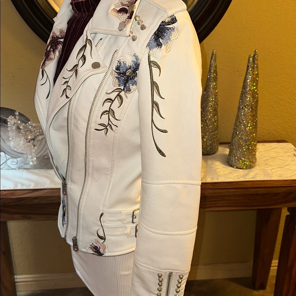 Embroidered White Vegan Leather Jacket - Picture 5 of 10